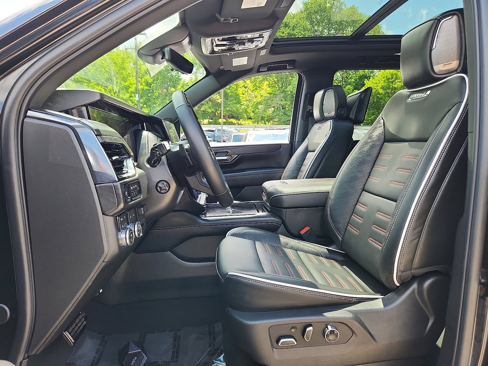Used 2026 GMC Yukon AT4 Ultimate AWD/4WD image 16