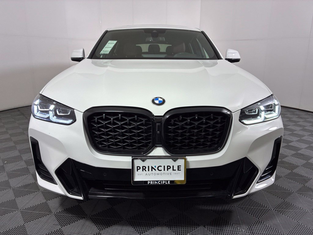 Certified 2023 BMW X4 xDrive30i w/ M Sport Package AWD/4WD image 3