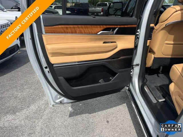 Certified 2025 Jeep Grand Wagoneer L Series III w/ HD Trailer Tow Package AWD/4WD image 19