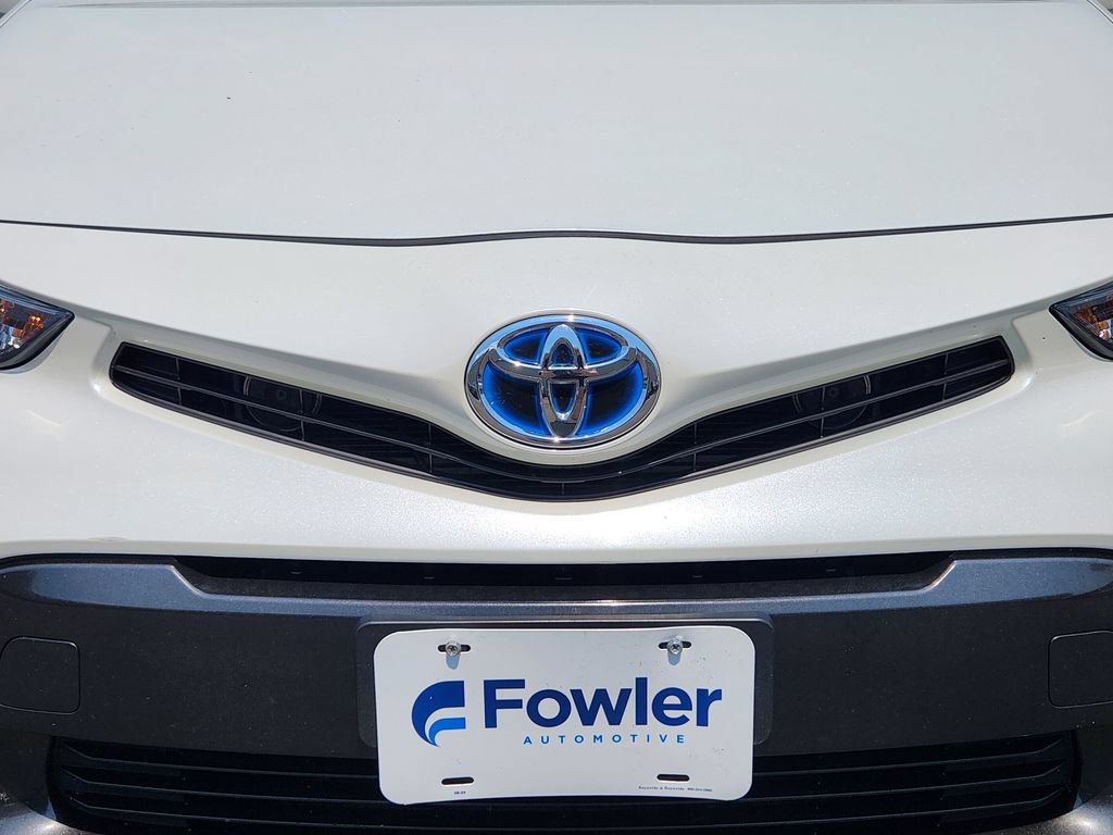Used 2016 Toyota Prius V Three FWD image 12