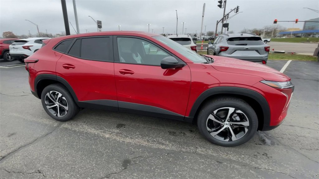 New 2026 Chevrolet Trax RS image 3