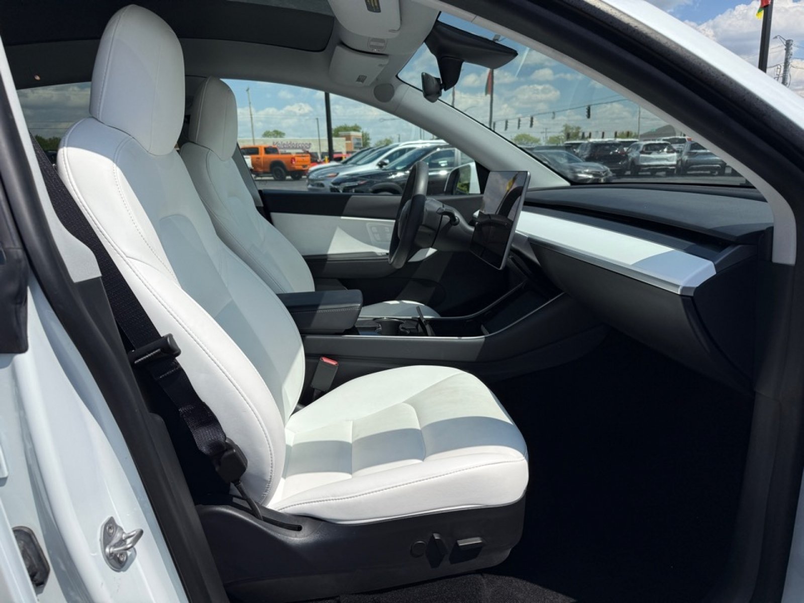 Used 2020 Tesla Model Y Long Range AWD/4WD image 22