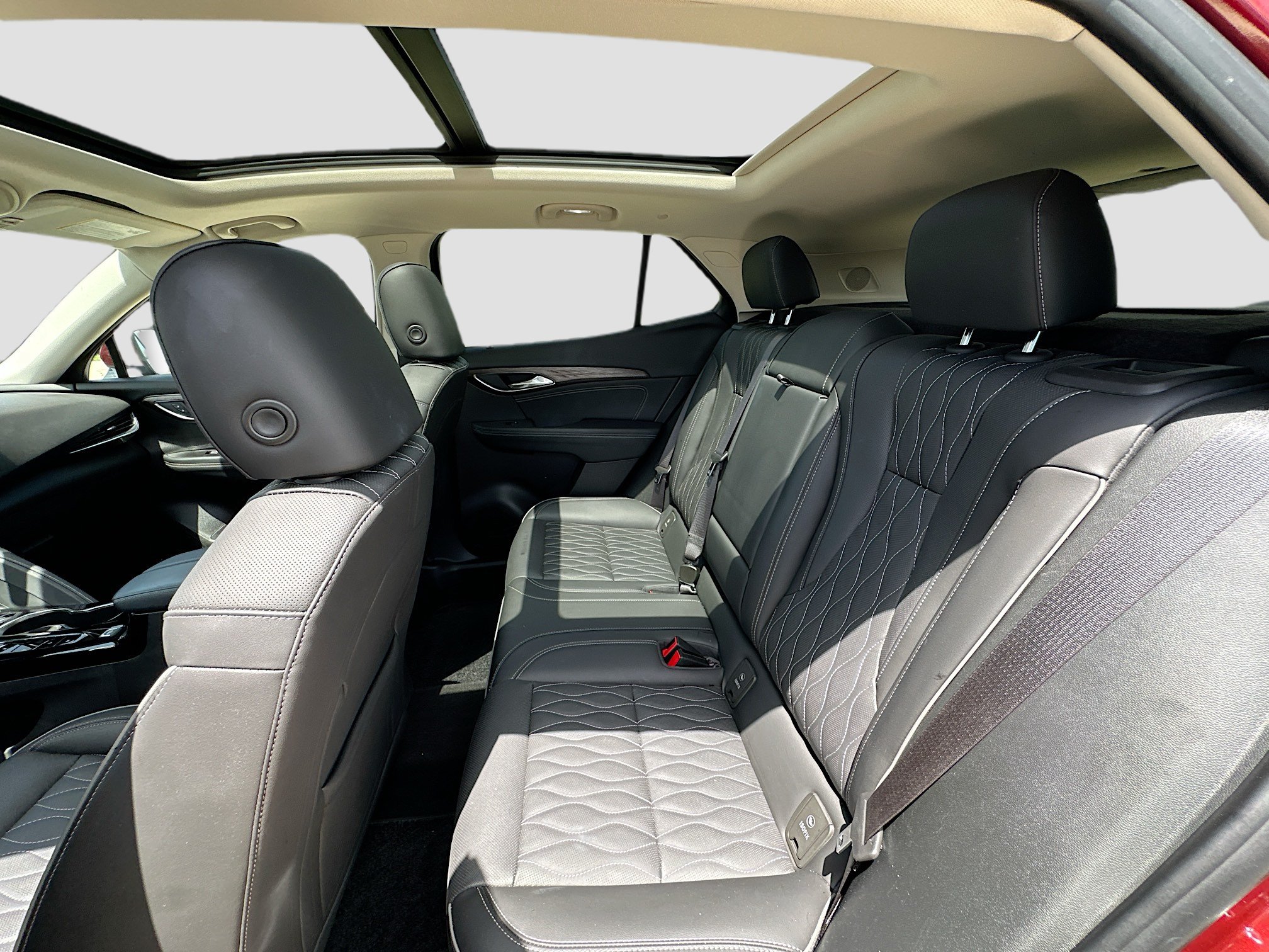 Used 2023 Buick Envision Avenir FWD image 25