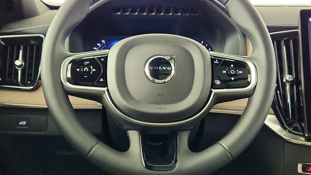 New 2026 Volvo XC90 B6 Plus w/ Protection Package AWD/4WD image 25