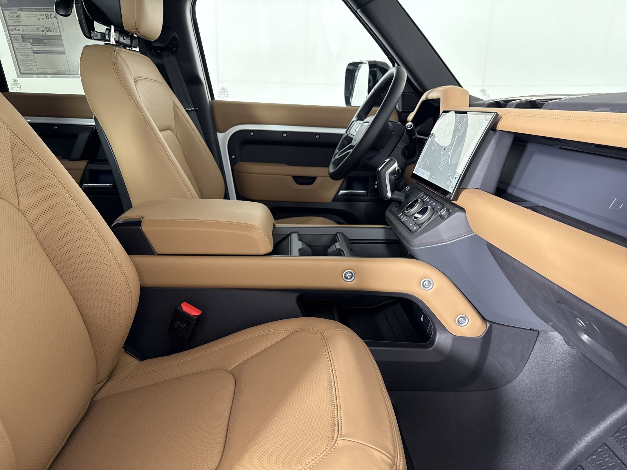 New 2026 Land Rover Defender 130 X-Dynamic SE AWD/4WD image 28