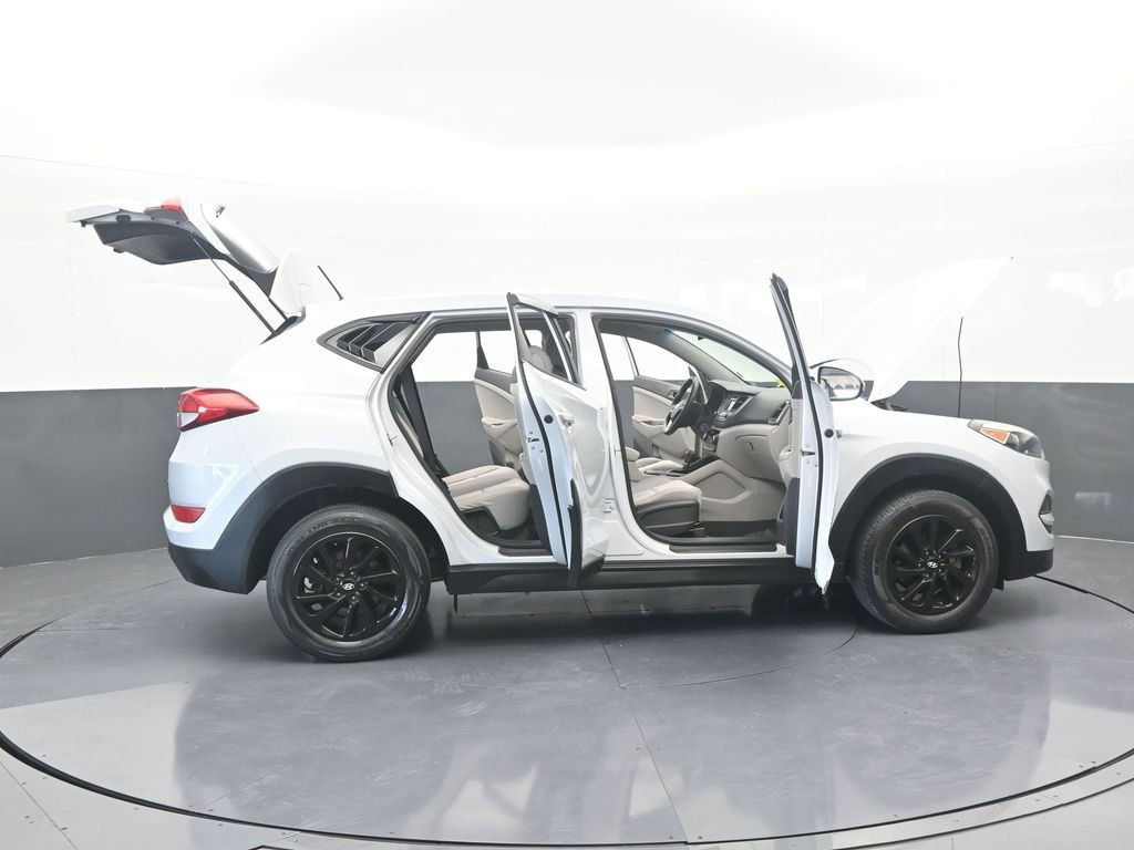Used 2017 Hyundai Tucson SE image 69