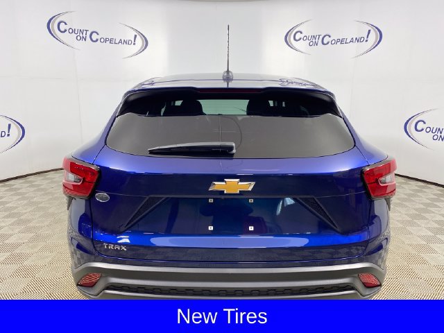 Certified 2024 Chevrolet Trax LS w/ LS Convenience Package FWD image 6