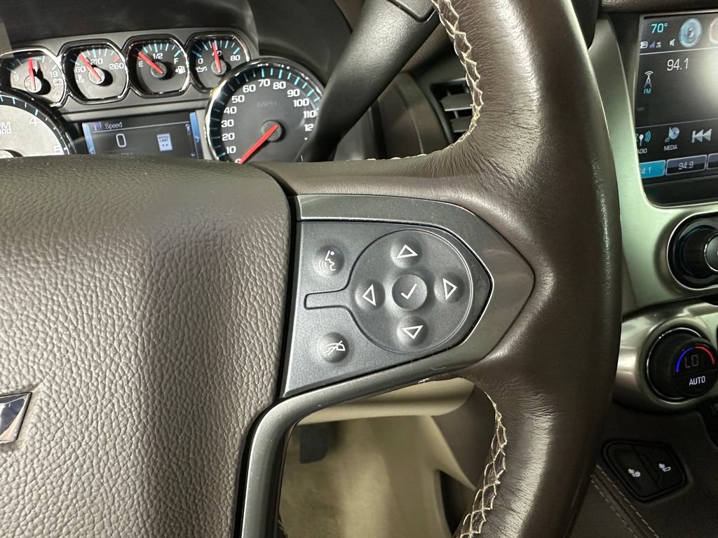 Used 2020 Chevrolet Suburban LT AWD/4WD image 14
