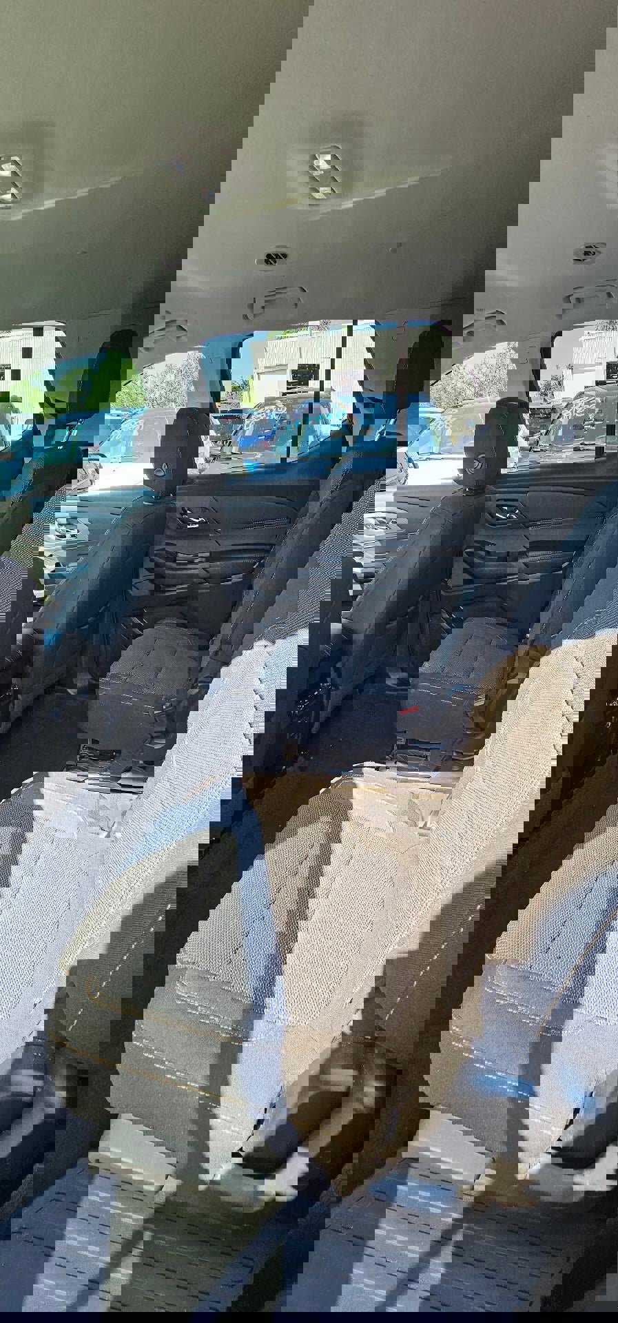 Used 2021 Chevrolet Traverse LT image 9