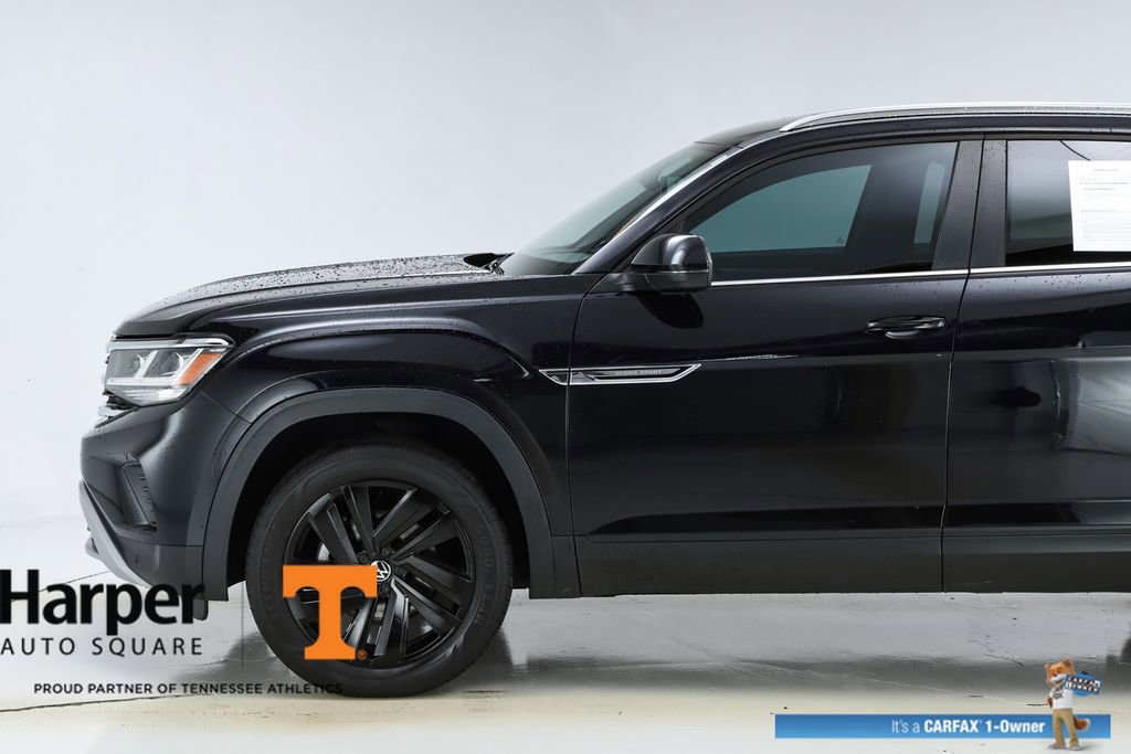 Used 2023 Volkswagen Atlas Cross Sport SE w/ Black Wheel Package image 3