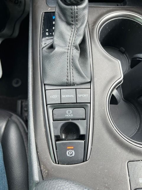 Used 2021 Toyota Camry XSE FWD image 27