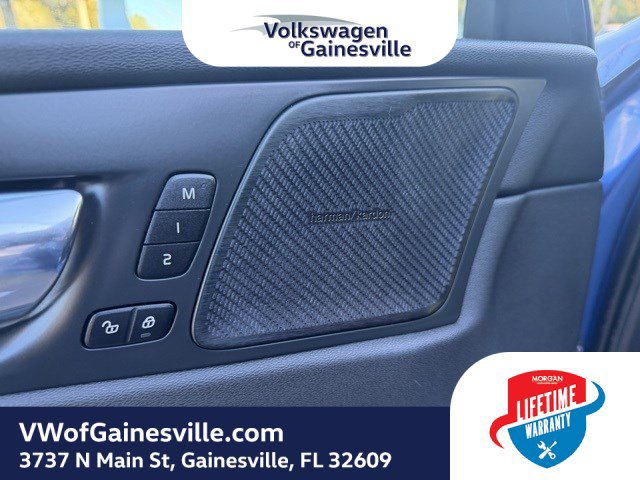 Used 2019 Volvo XC60 T6 R-Design w/ Protection Package Premier image 17