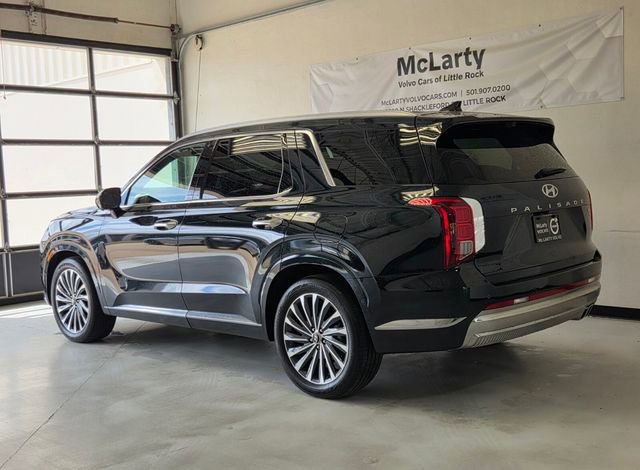 Used 2025 Hyundai Palisade Calligraphy image 3