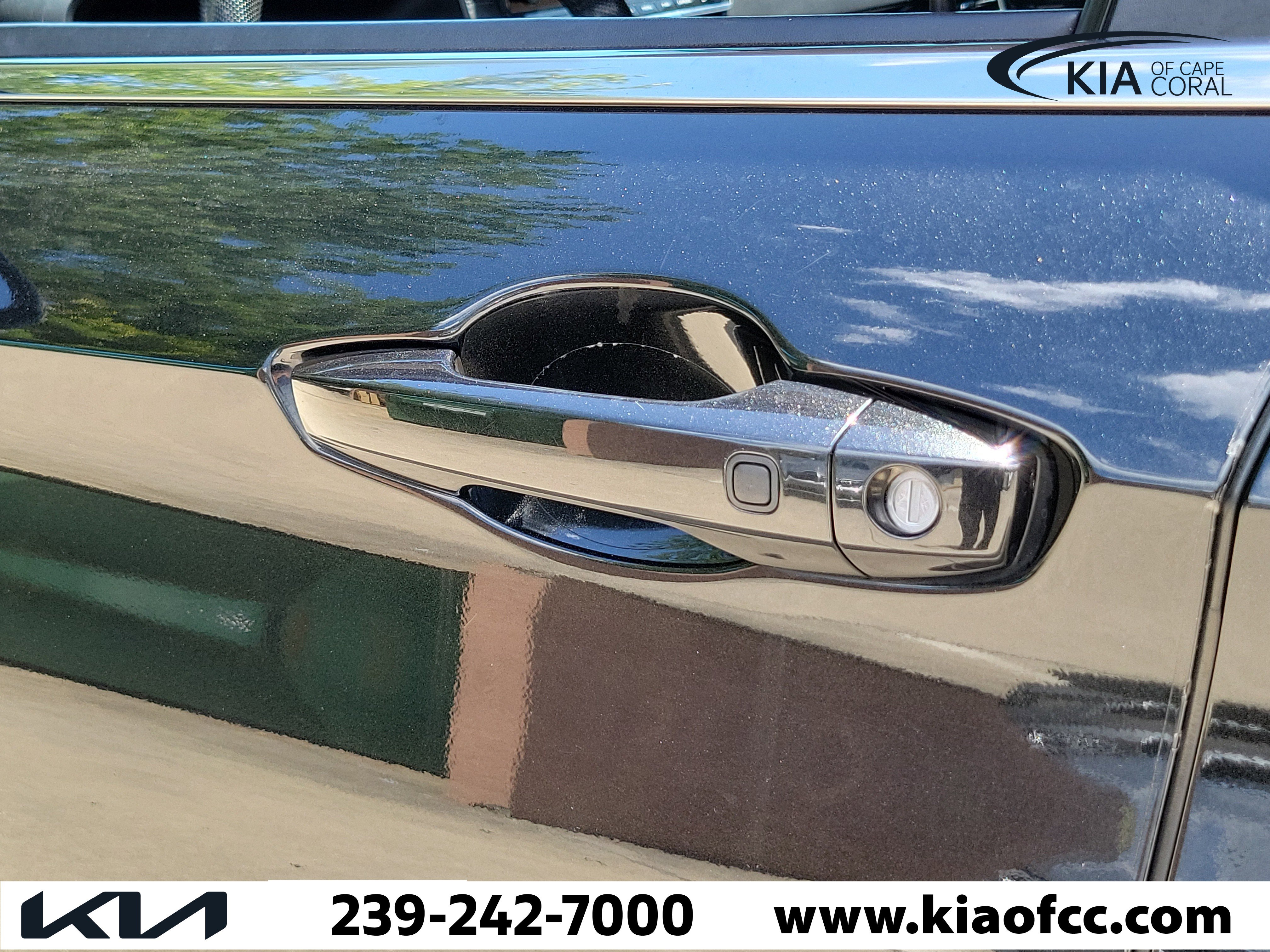 Used 2024 Mitsubishi Outlander SE Black Edition FWD image 9