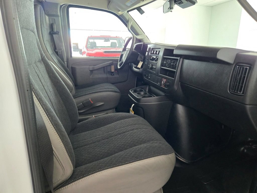 New 2026 Chevrolet Express 2500 Extended w/ Driver Convenience Package RWD image 6