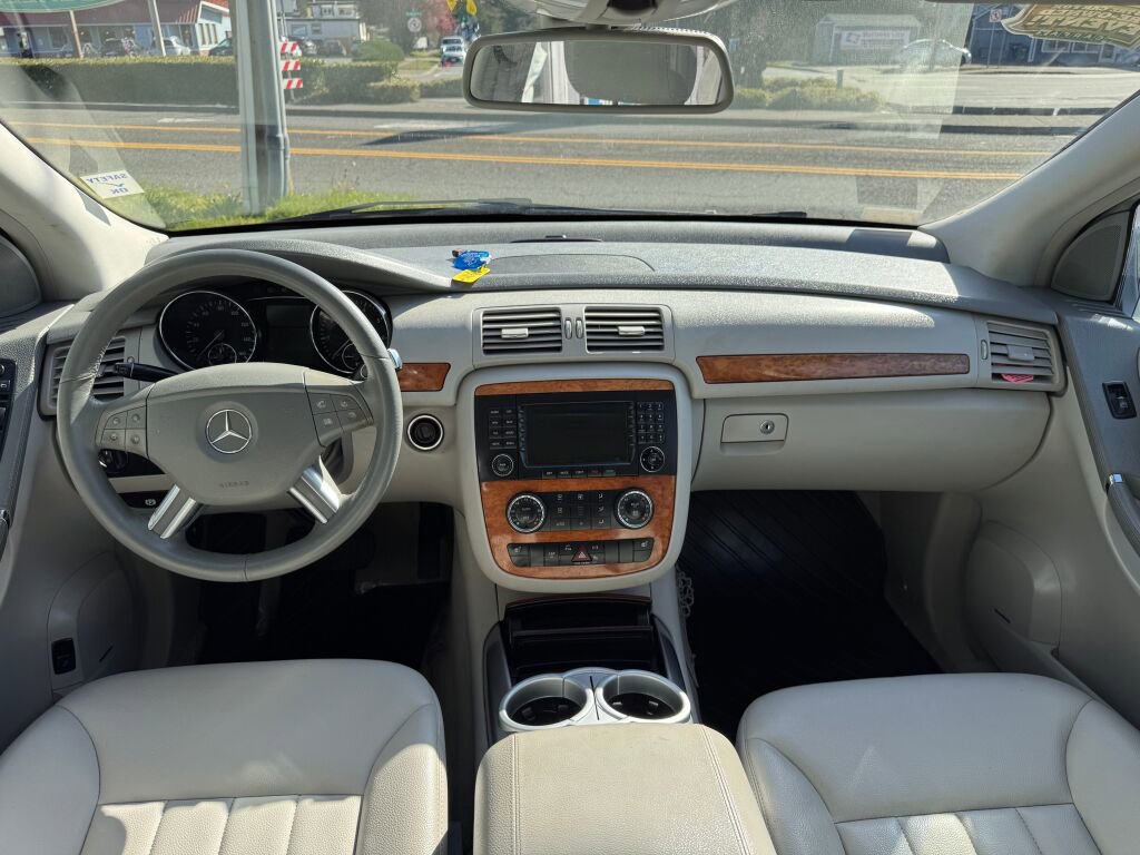 Used 2008 Mercedes-Benz R 350 4MATIC image 16