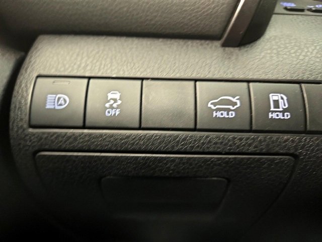 Used 2019 Toyota Camry XSE image 6