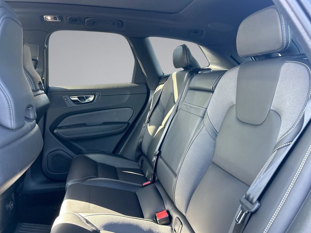 Used 2021 Volvo XC60 T8 R-Design w/ Advanced Package AWD/4WD image 35