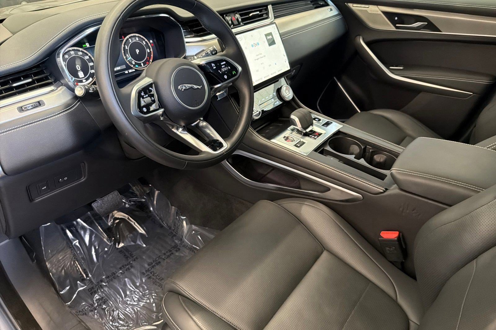 Used 2026 Jaguar F-PACE R-Dynamic S AWD/4WD image 4