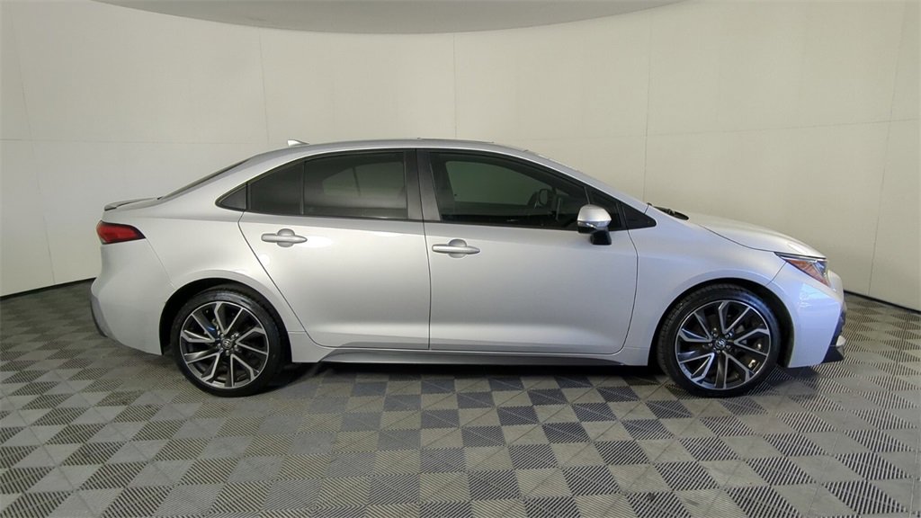 Used 2022 Toyota Corolla XSE image 4