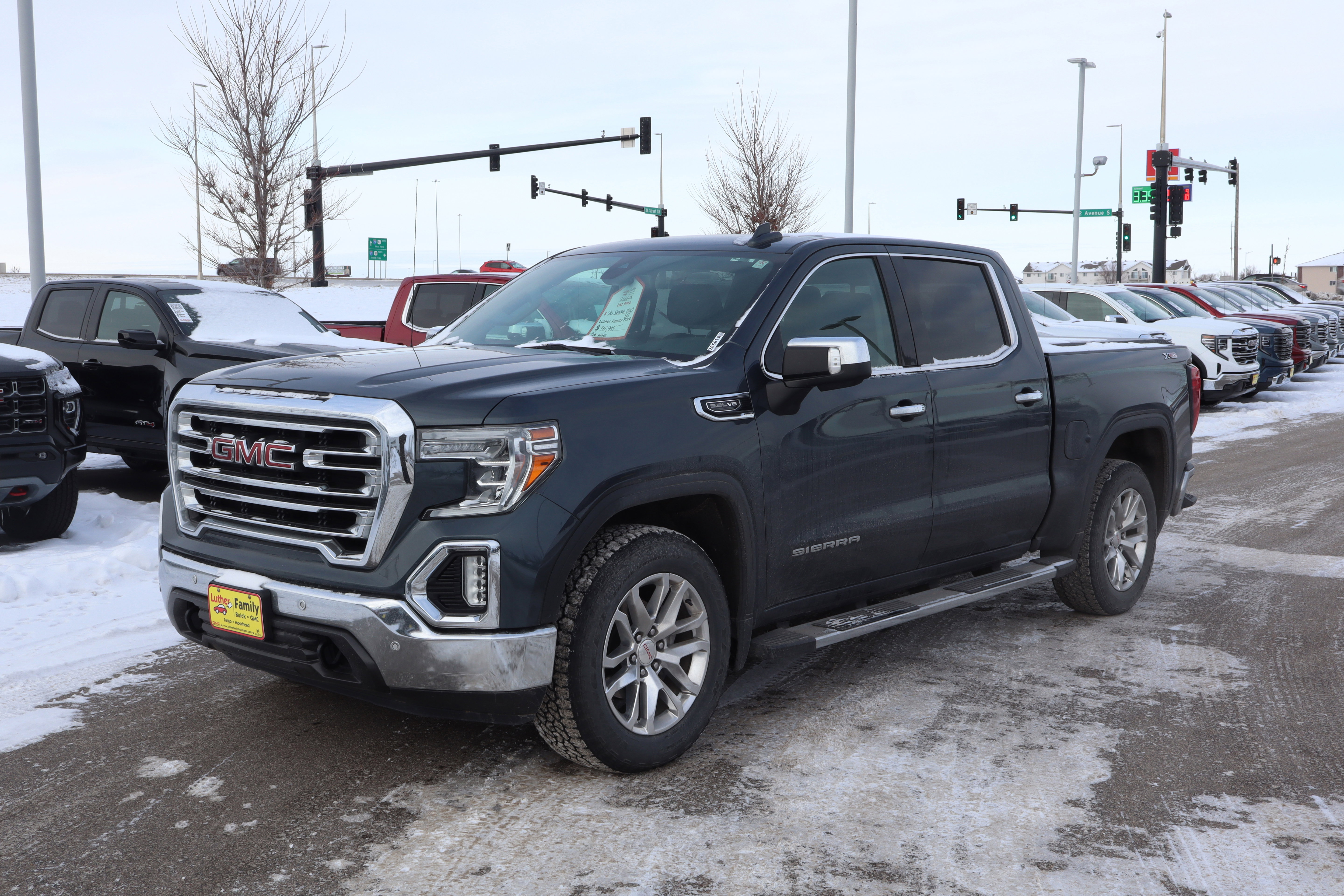 Used 2020 GMC Sierra 1500 SLT w/ SLT Premium Package image 3