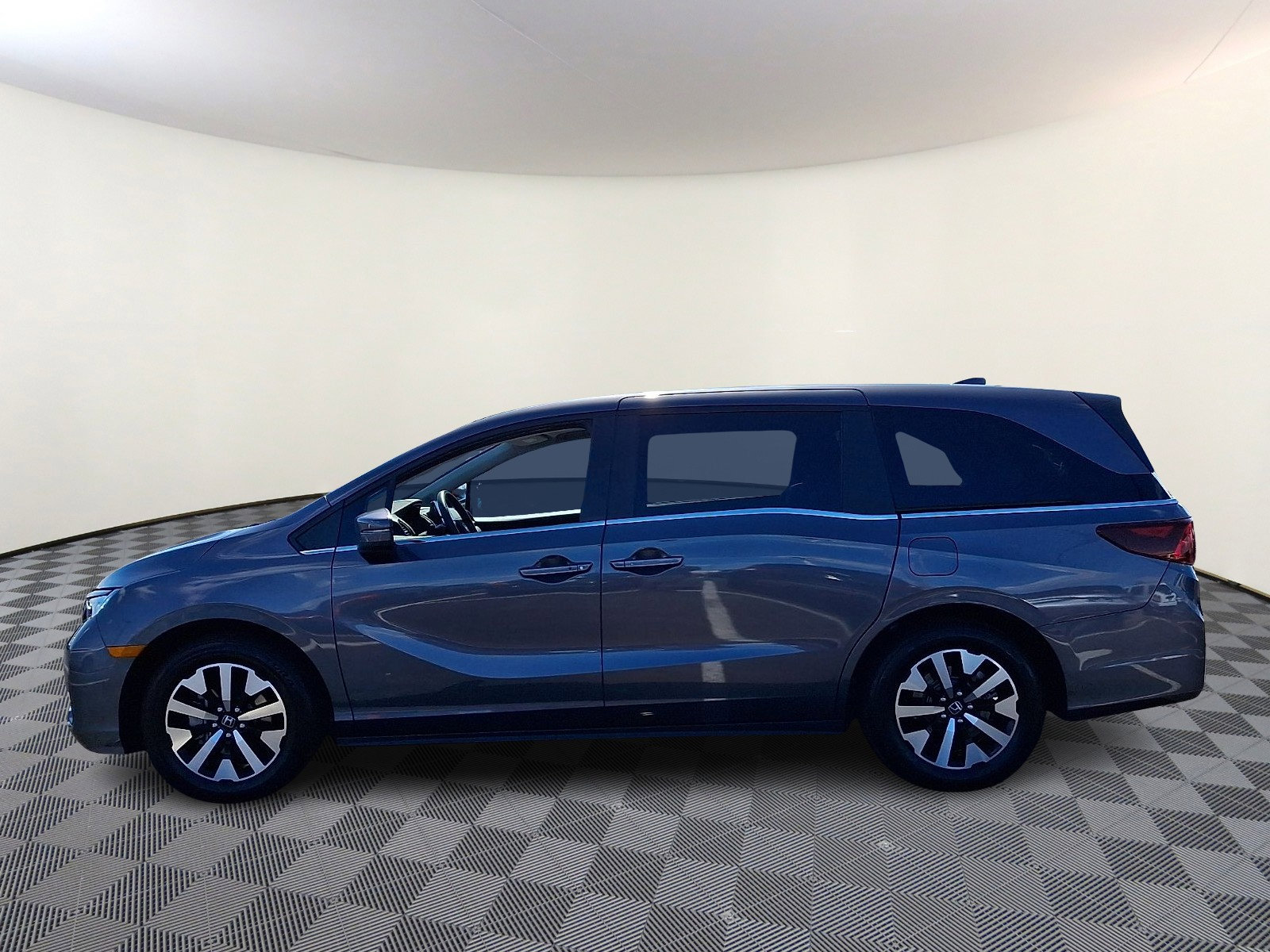 Used 2026 Honda Odyssey EX-L image 4