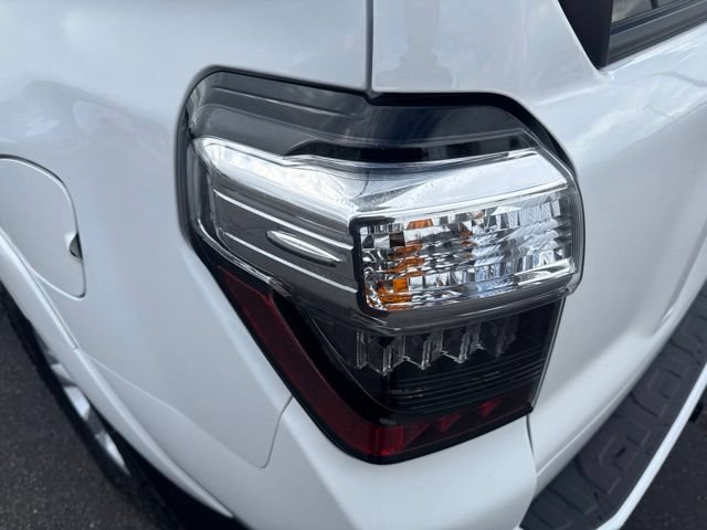 Used 2024 Toyota 4Runner SR5 Premium w/ Moonroof Package AWD/4WD image 10