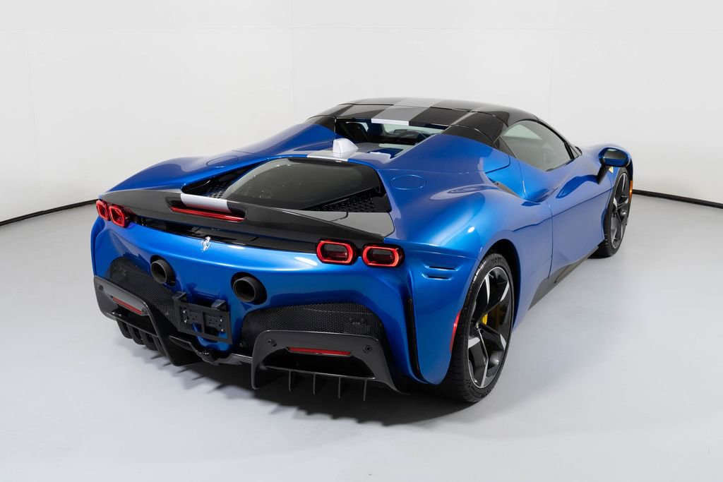 Used 2022 Ferrari SF90 Spider image 20
