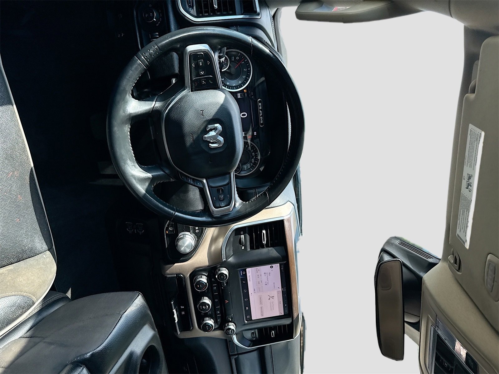 Used 2022 RAM 1500 Laramie image 21