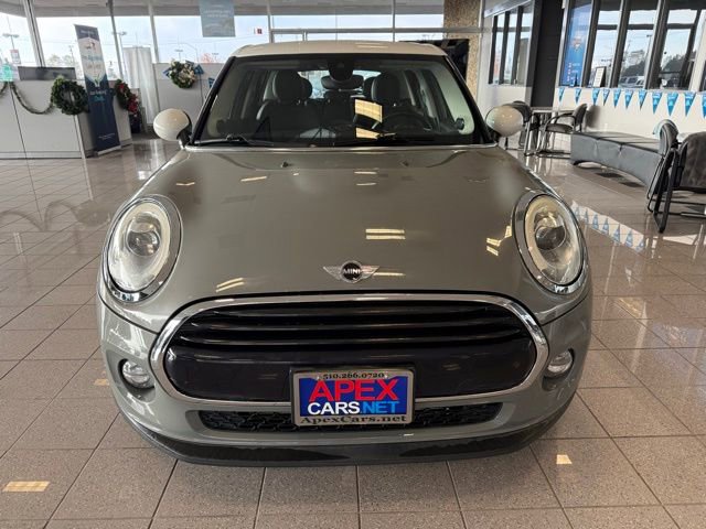Used 2016 MINI Cooper 4-Door Hardtop image 7