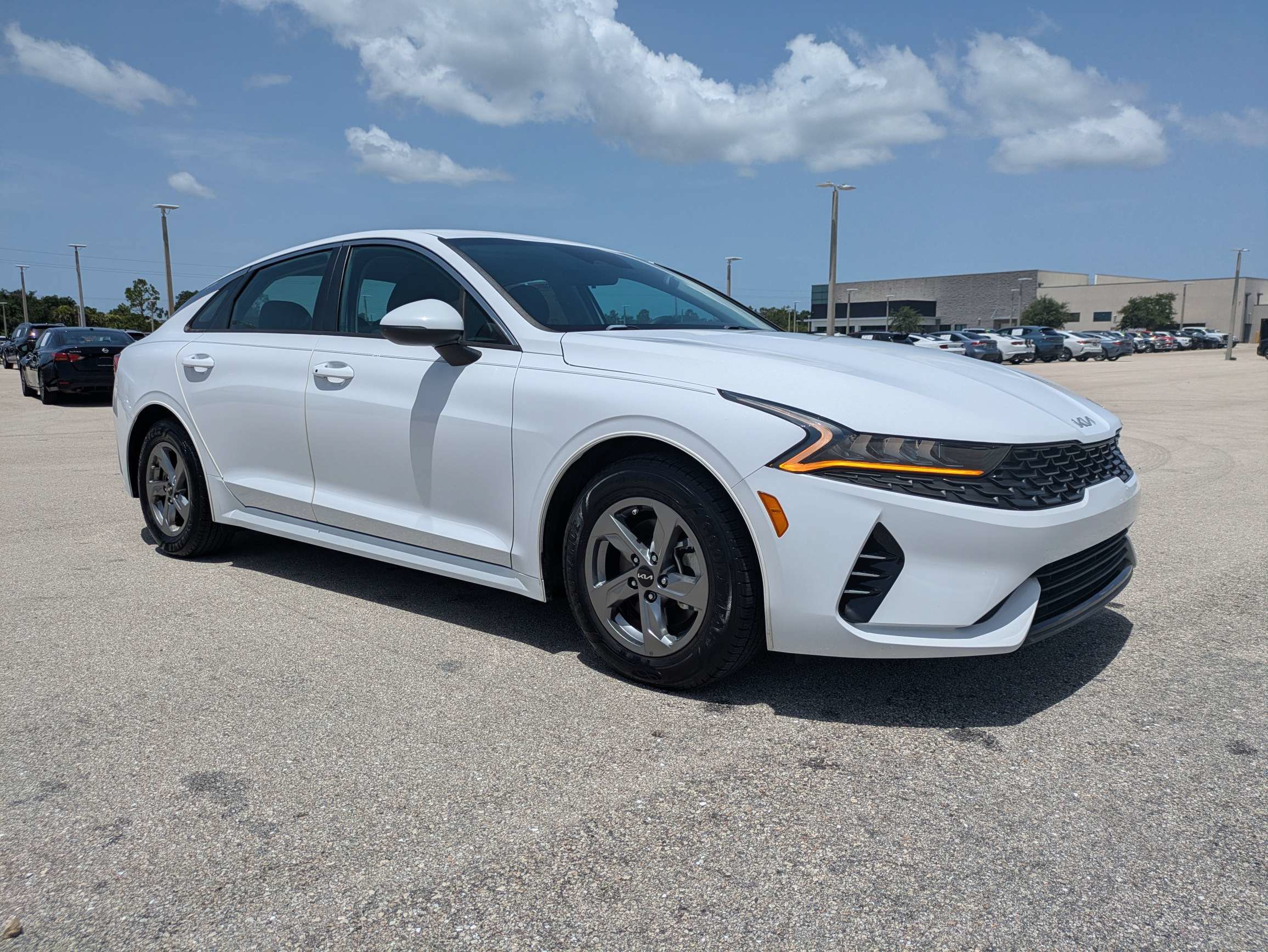 Certified 2022 Kia K5 LXS FWD image 2