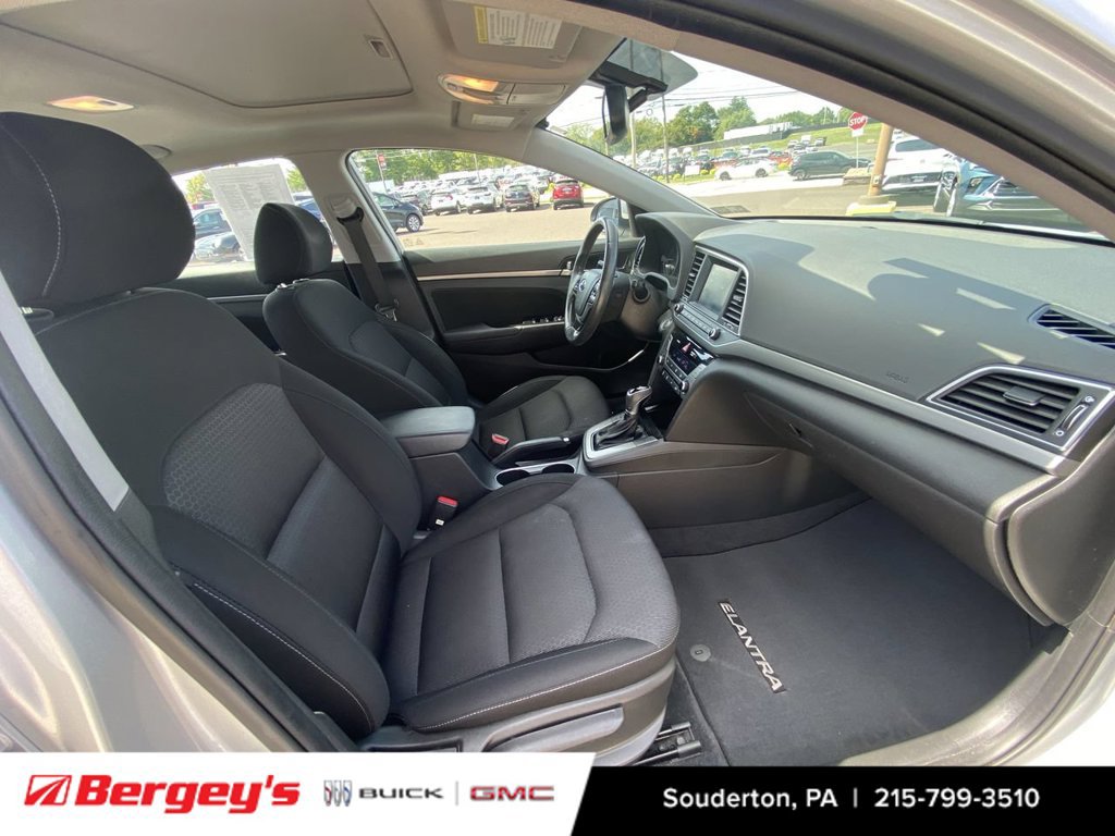 Used 2017 Hyundai Elantra Value Edition FWD image 32