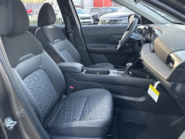 New 2026 Nissan Kicks SV w/ SV Premium Package image 7