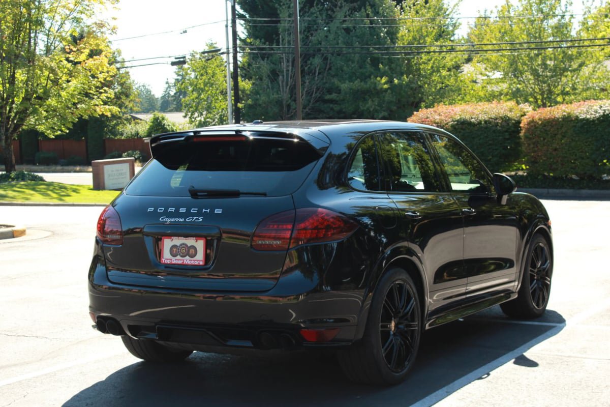 Used 2014 Porsche Cayenne GTS AWD/4WD image 5