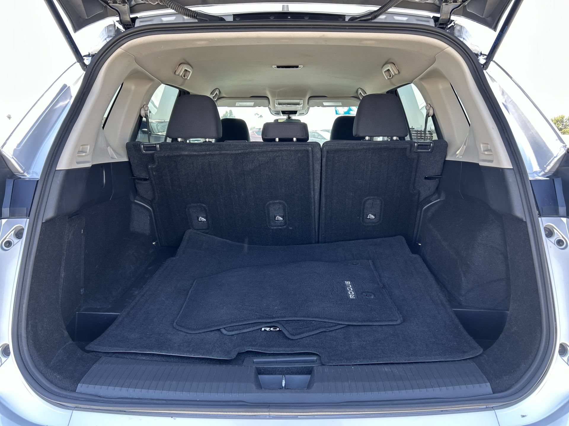 Used 2024 Nissan Rogue S AWD/4WD image 20