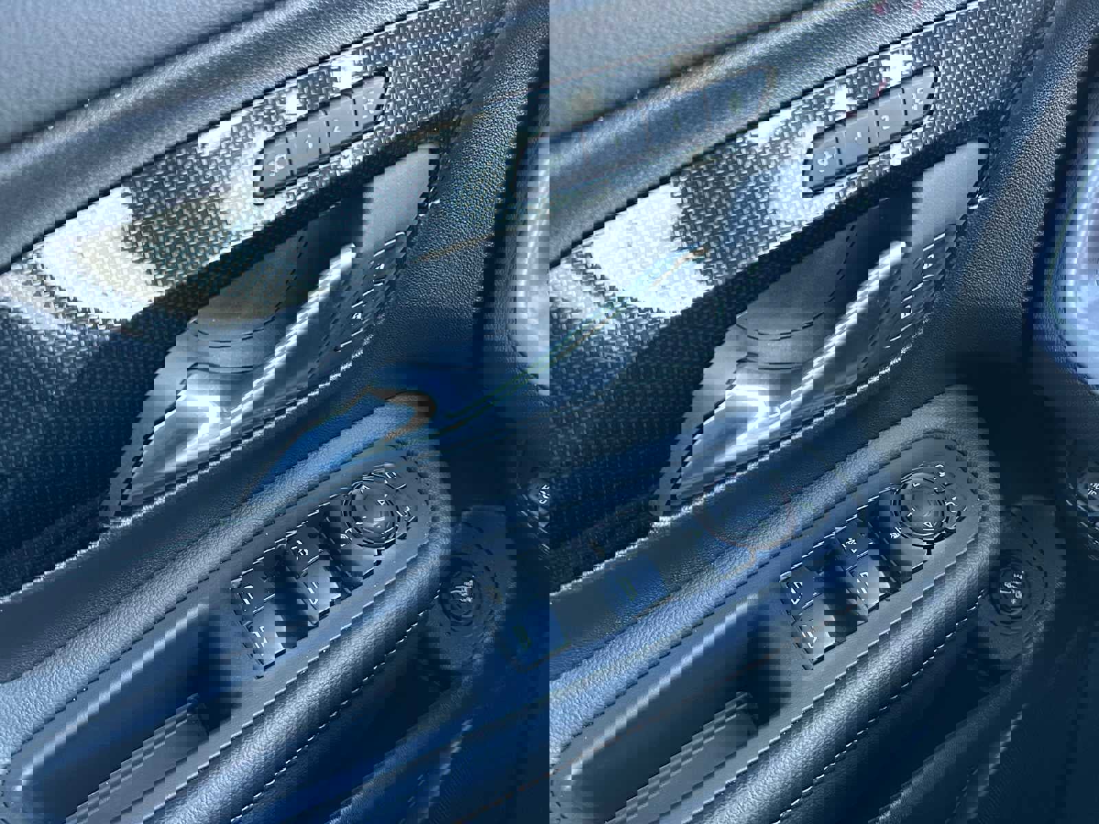 Used 2024 GMC Terrain AT4 w/ Infotainment Package II image 33