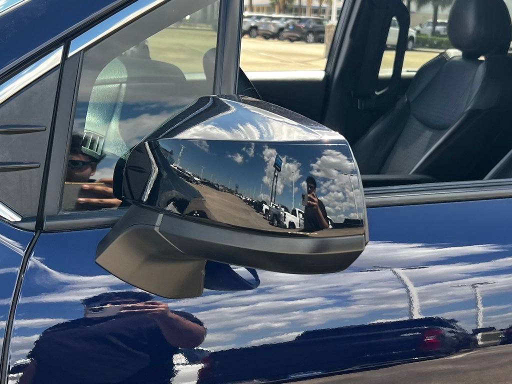 Used 2022 Toyota Sienna XSE image 36