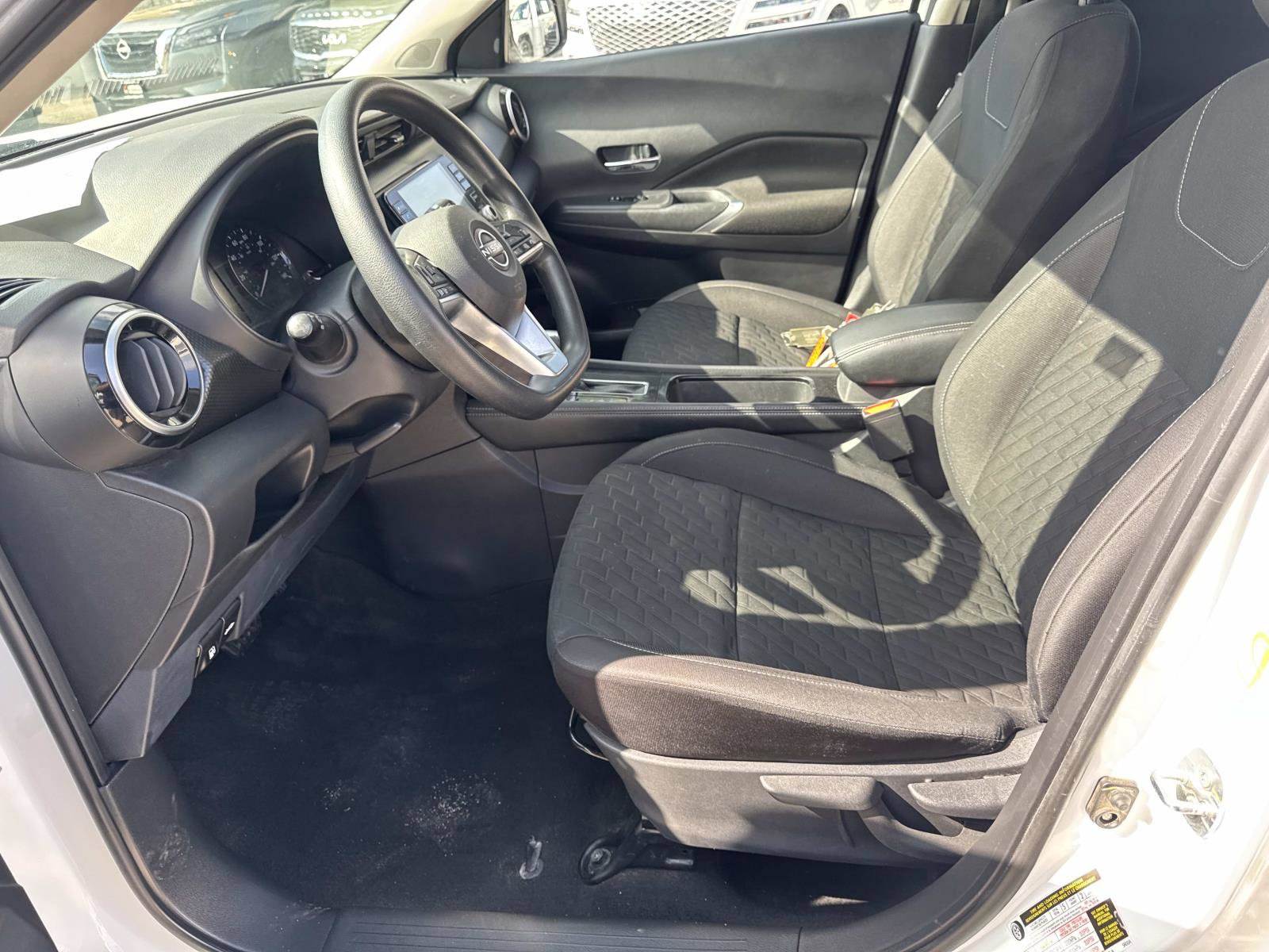 Used 2023 Nissan Kicks SV image 15