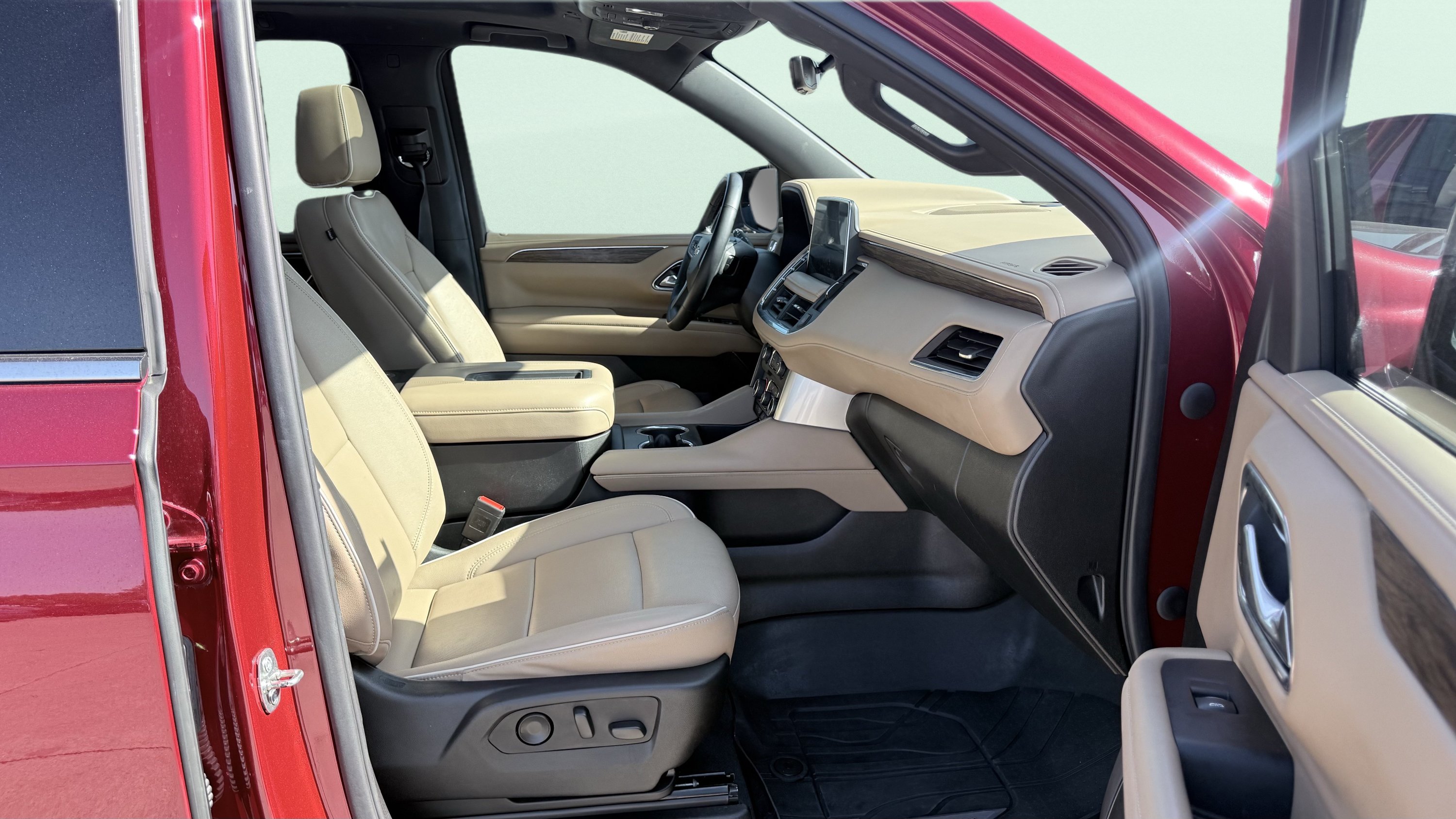 Used 2023 Chevrolet Tahoe Premier w/ Premium Package RWD image 48