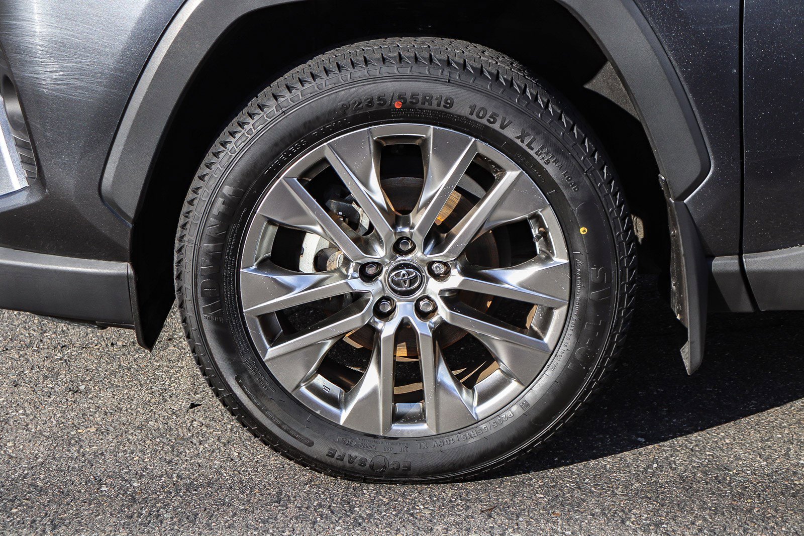 Used 2021 Toyota RAV4 XLE Premium image 12