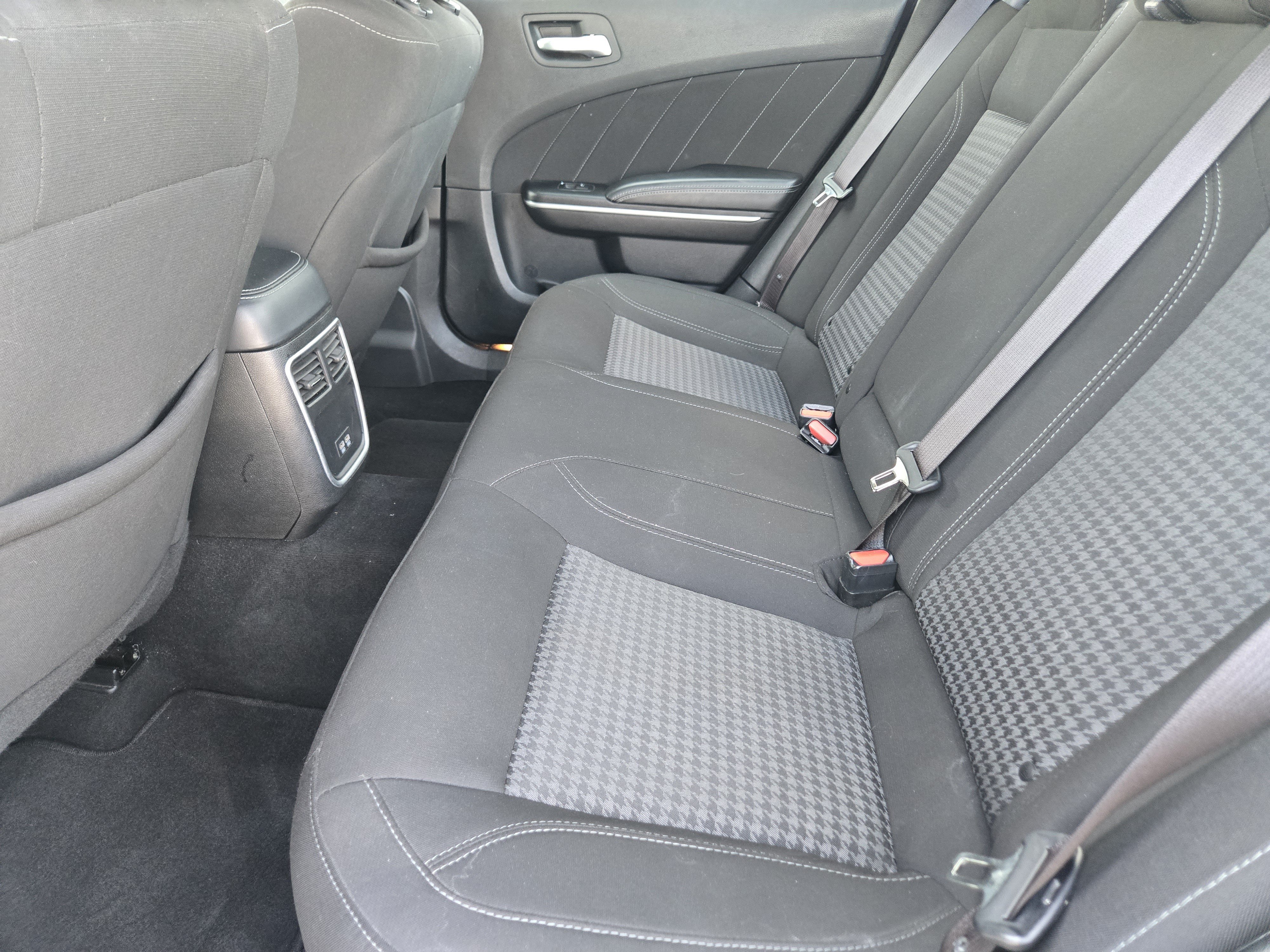 Used 2023 Dodge Charger SXT RWD image 28