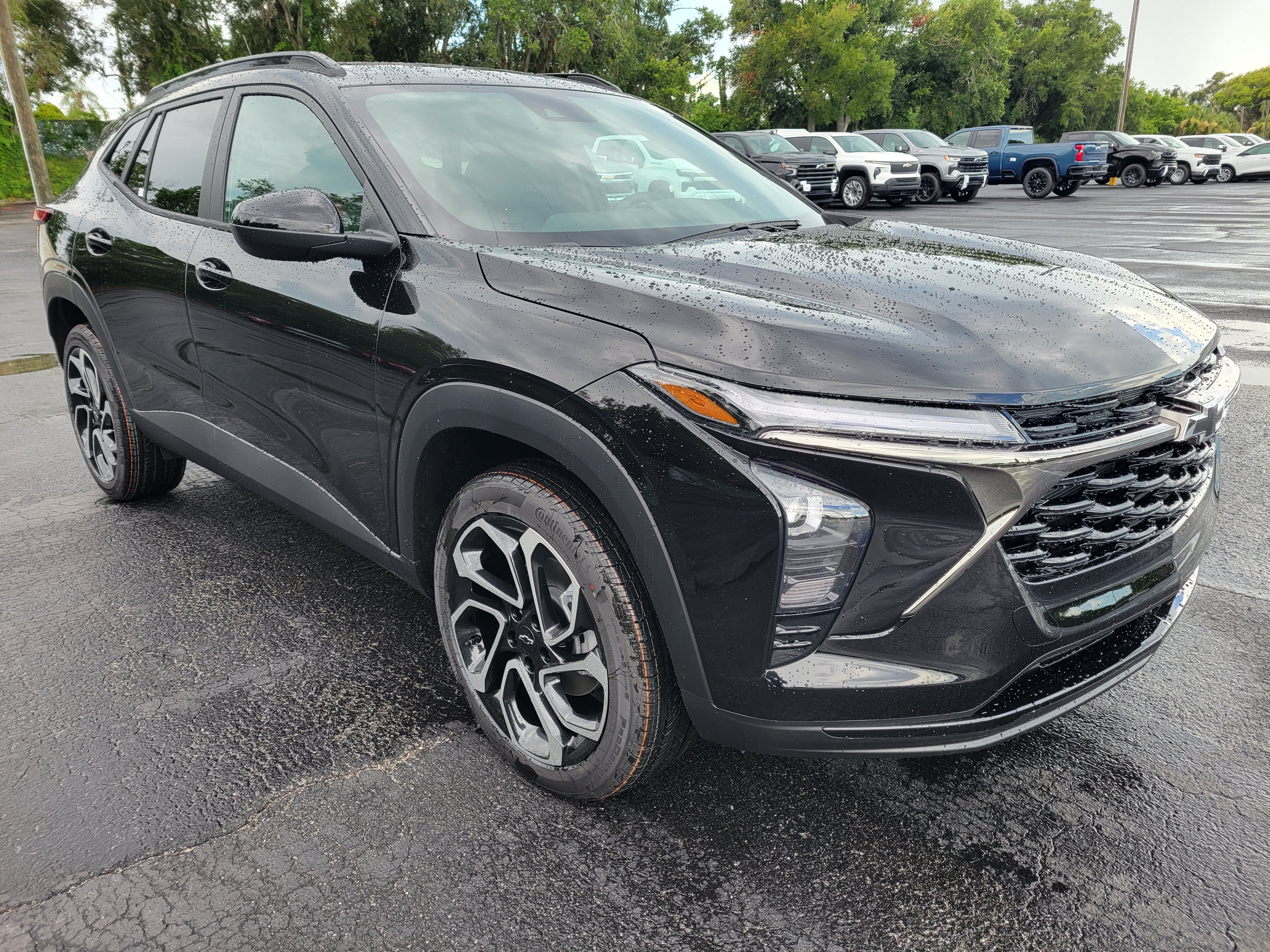 New 2026 Chevrolet Trax RS w/ Driver Confidence Package FWD image 3