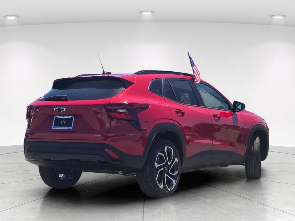 New 2026 Chevrolet Trax RS w/ Driver Confidence Package FWD image 4