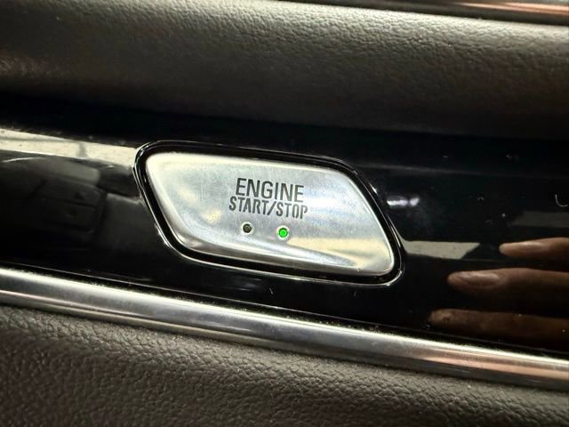 Used 2023 Buick Enclave Avenir w/ Avenir Technology Package AWD/4WD image 46