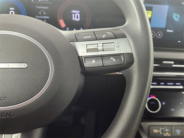 Certified 2025 Hyundai Santa Cruz SEL image 18