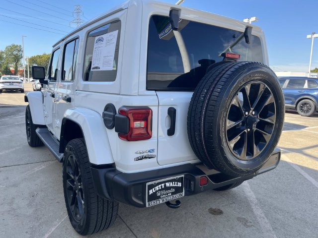 Used 2021 Jeep Wrangler Unlimited Sahara w/ Cold Weather Group AWD/4WD image 6