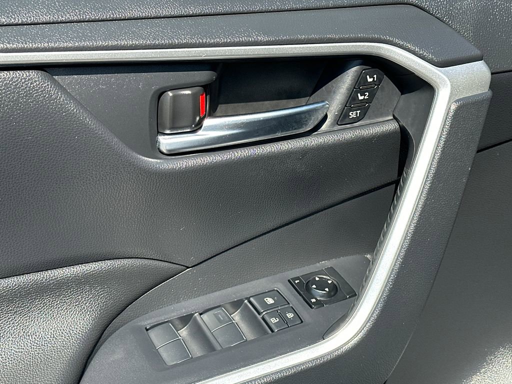 Used 2019 Toyota RAV4 XLE Premium w/ Cold Weather Package image 20