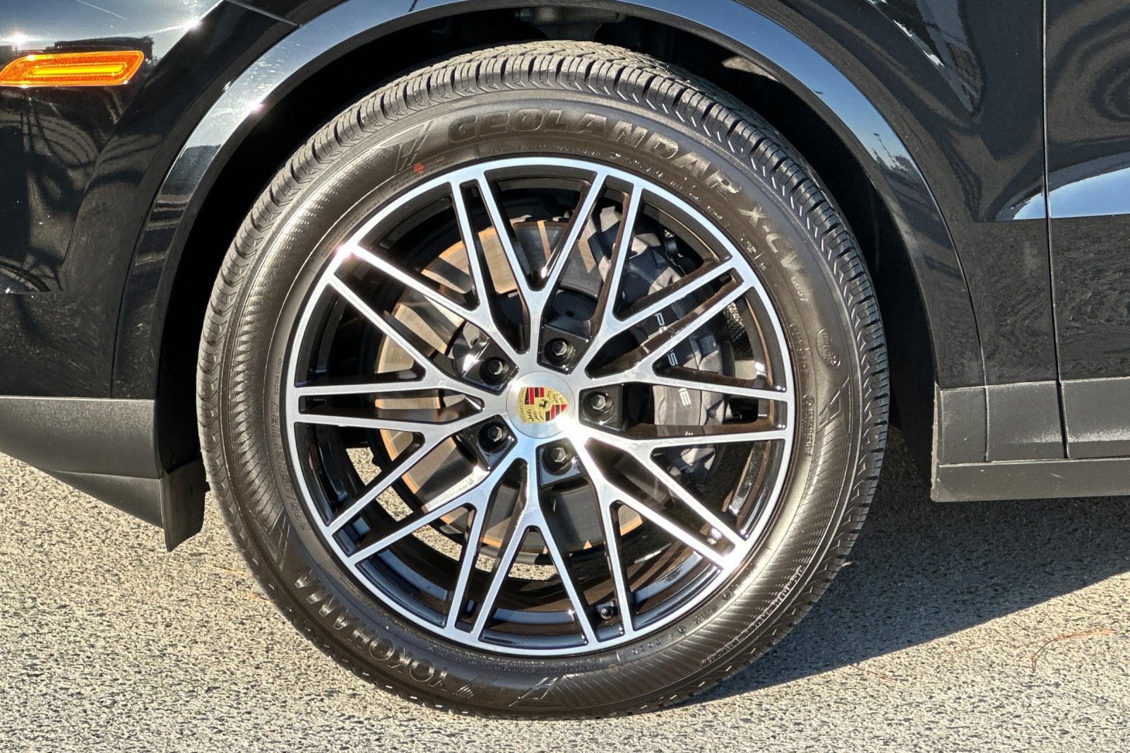 Used 2024 Porsche Cayenne AWD/4WD image 38