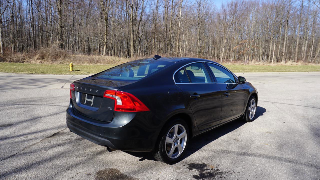 Used 2012 Volvo S60 T5 w/ Climate Pkg image 5