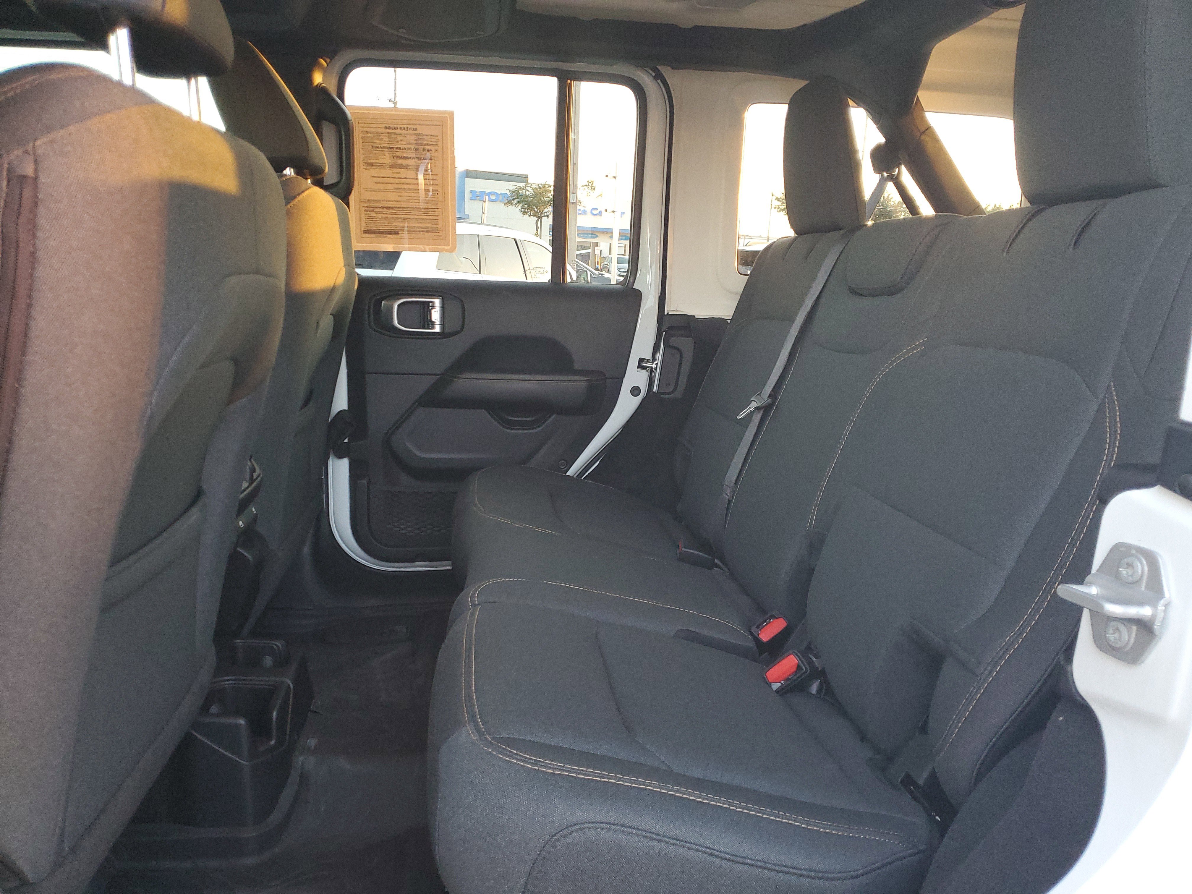 Used 2024 Jeep Wrangler Sahara image 15